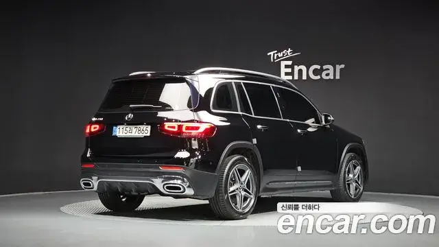 Mercedes-Benz GLB-Class 2022 — Фото 2/20