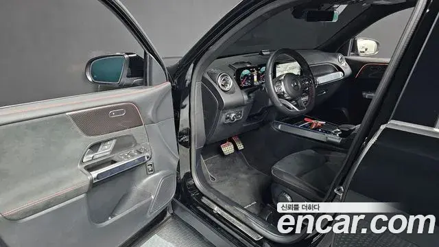 Mercedes-Benz GLB-Class 2022 — Фото 10/20