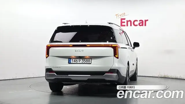 Kia Carnival 2025 — Şəkil 7/35