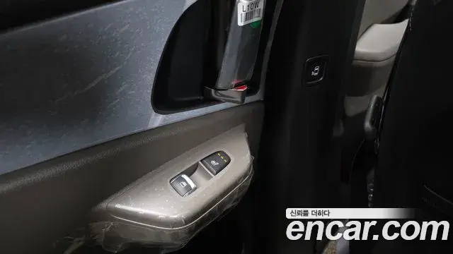 Kia Carnival 2025 — Şəkil 26/35