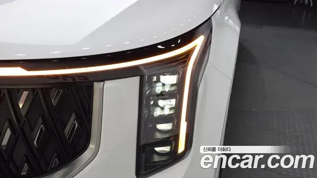 Kia Carnival 2025 — Şəkil 20/35