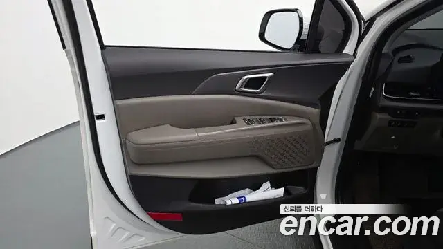 Kia Carnival 2025 — Şəkil 24/35