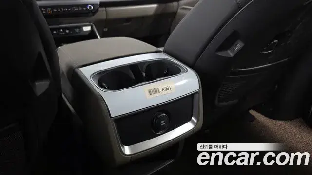 Kia Carnival 2025 — Şəkil 34/35