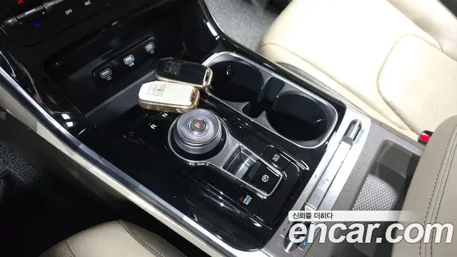 Kia Carnival 2021 — Фото 9/20
