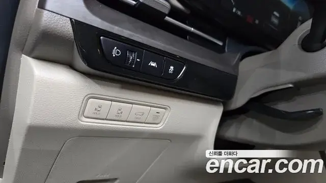 Kia Carnival 2021 — Фото 18/20