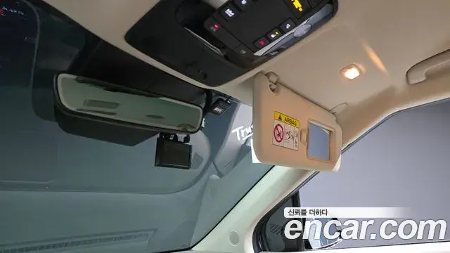 Kia Carnival 2021 — Фото 19/20