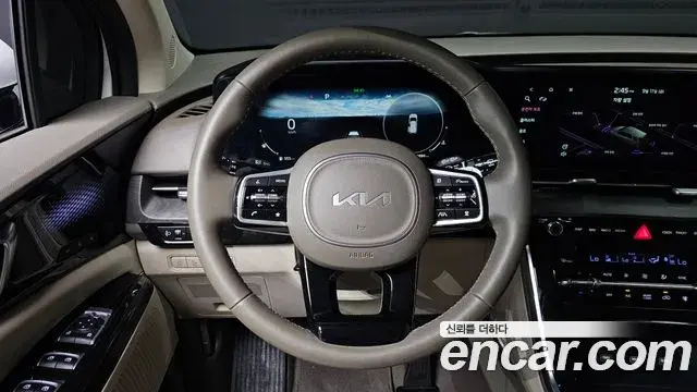 Kia Carnival 2023 — Фото 13/20