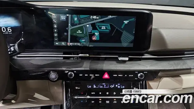 Kia Carnival 2023 — Фото 14/20