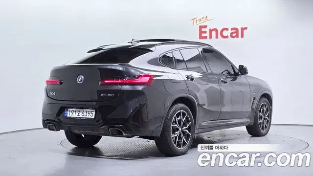 BMW X4 2023 — Фото 2/20