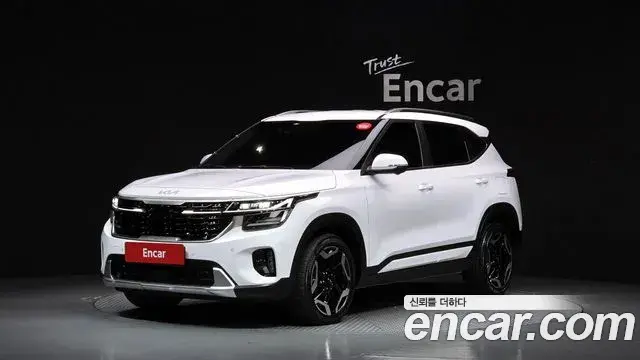 Kia Seltos 2023 — Şəkil 12/30