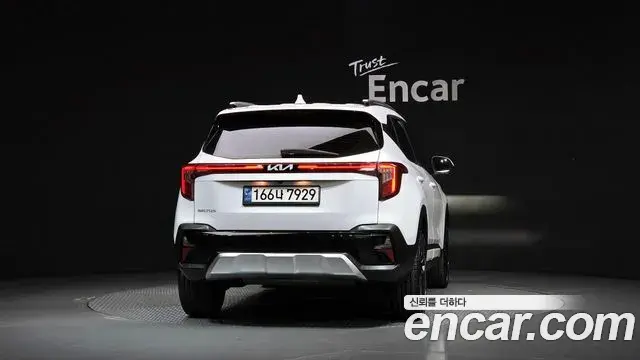 Kia Seltos 2023 — Şəkil 4/30