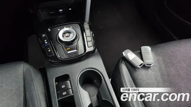 Kia Seltos 2023 — Şəkil 7/30
