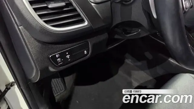Kia Seltos 2023 — Şəkil 22/30