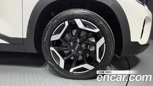 Kia Seltos 2023 — Şəkil 9/30