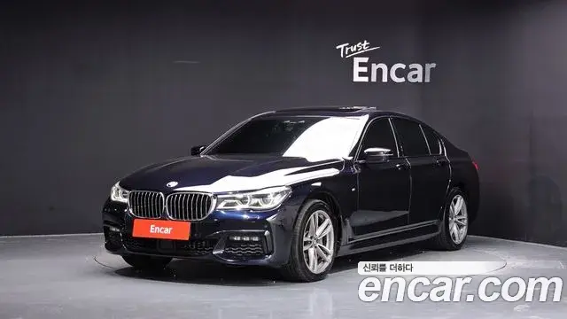 BMW 7 Series 2018 — Фото 1/20