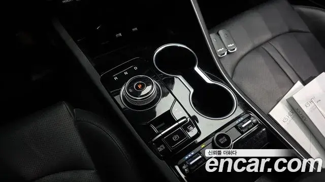 Kia K5 2022 — ფოტო 28/34