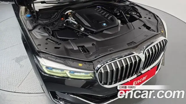 BMW 7 Series 2020 — Фото 6/20