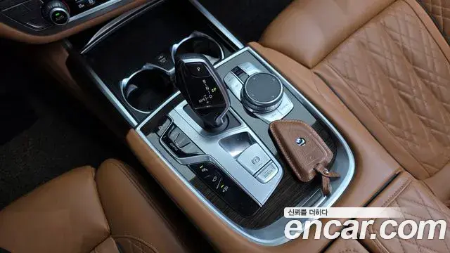 BMW 7 Series 2020 — Фото 9/20