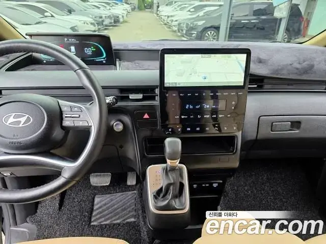 Hyundai Staria 2024 — ფოტო 2/20