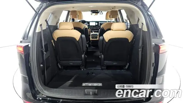 Kia Carnival 2021 — Фото 16/20