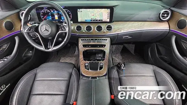 Mercedes-Benz E-Class 2021 — Фото 7/20