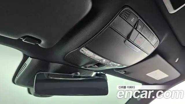 Mercedes-Benz E-Class 2021 — Фото 19/20