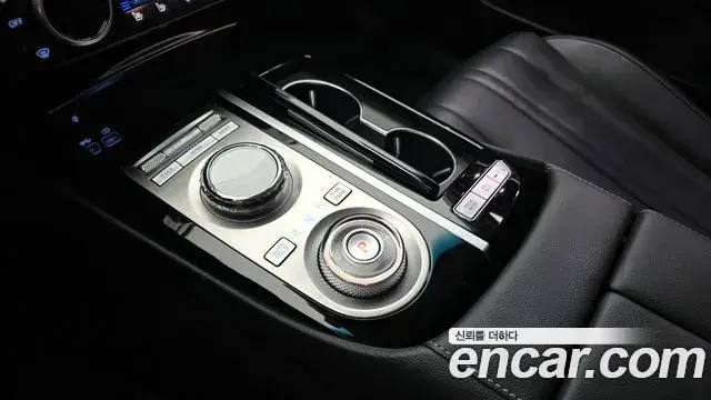 Genesis Electrified G80 2023 — Фото 9/20