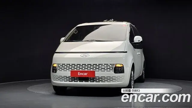 Hyundai Staria 2021 — Фото 2/20
