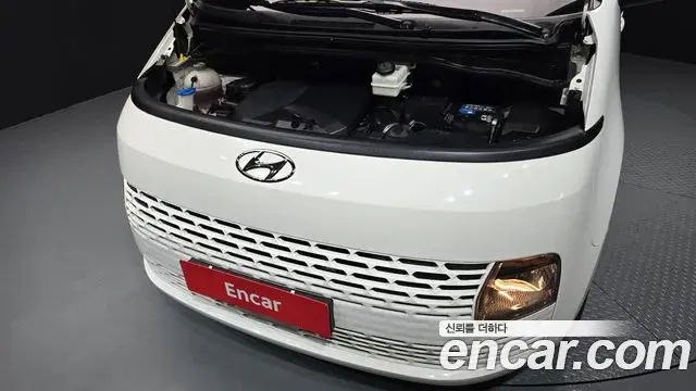 Hyundai Staria 2021 — Фото 5/20