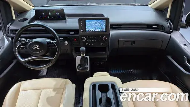Hyundai Staria 2021 — Фото 6/20