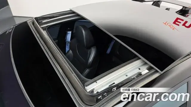 Hyundai Veloster 2020 — Фото 18/20