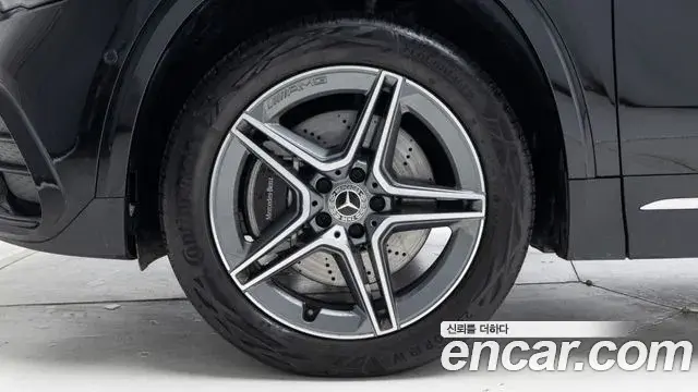 Mercedes-Benz GLA-Class 2025 — Фото 3/20