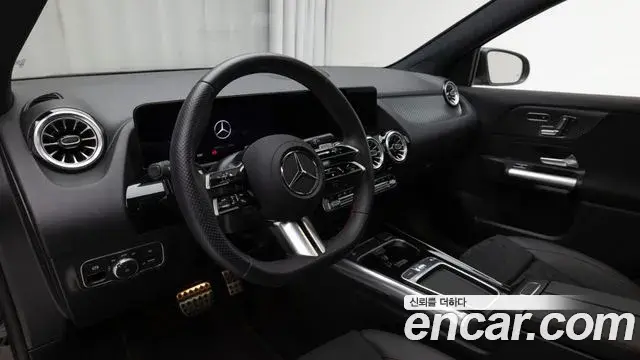 Mercedes-Benz GLA-Class 2025 — Фото 9/20