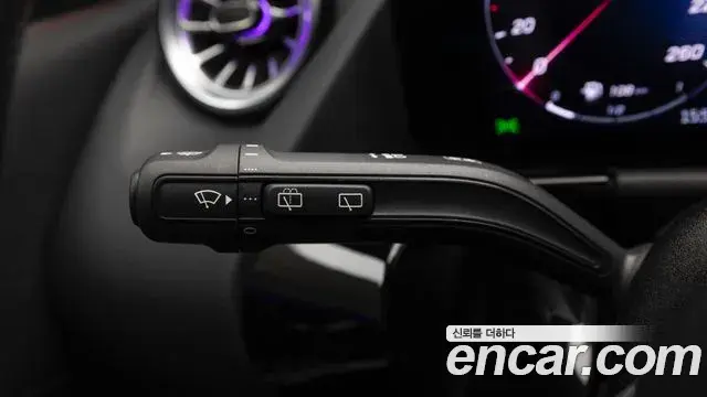 Mercedes-Benz GLA-Class 2025 — Фото 16/20