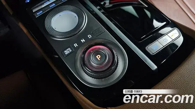 Genesis Electrified G80 2022 — Şəkil 9/20