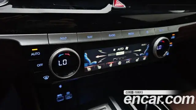 Genesis Electrified G80 2022 — Şəkil 17/20