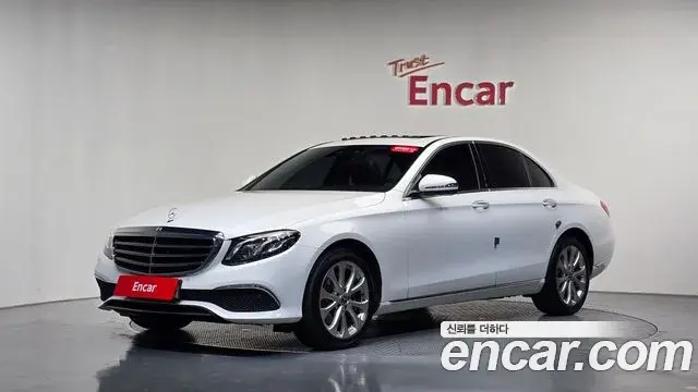 Mercedes-Benz E-Class 2018 — Фото 10/20