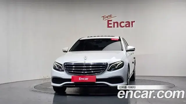 Mercedes-Benz E-Class 2018 — Фото 3/20