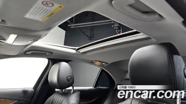 Mercedes-Benz E-Class 2018 — Фото 16/20