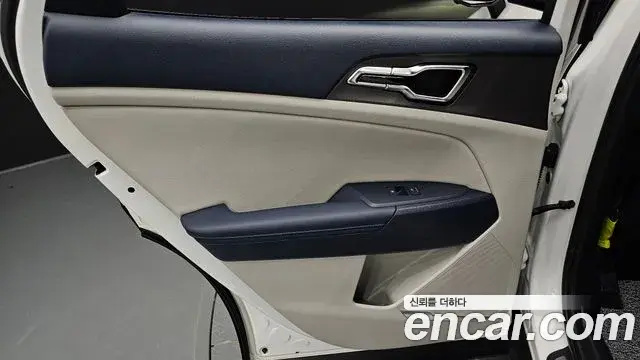Kia Sportage 2025 — Photo 6/34
