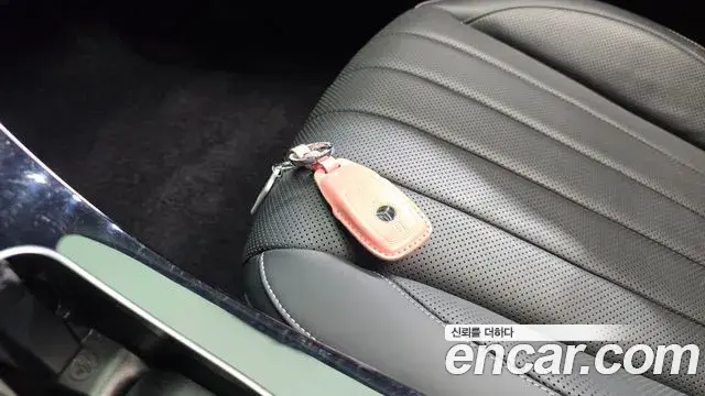 Mercedes-Benz E-Class 2020 — Фото 16/20