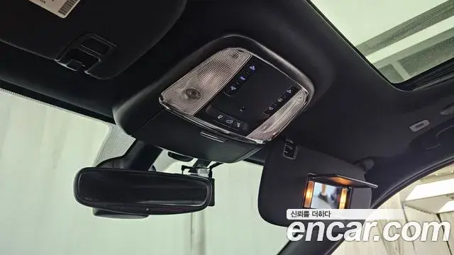 Jeep Grand Cherokee 2021 — Şəkil 25/32