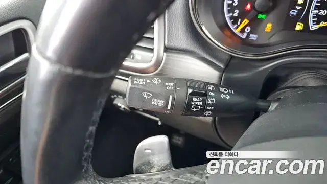 Jeep Grand Cherokee 2021 — Şəkil 4/32