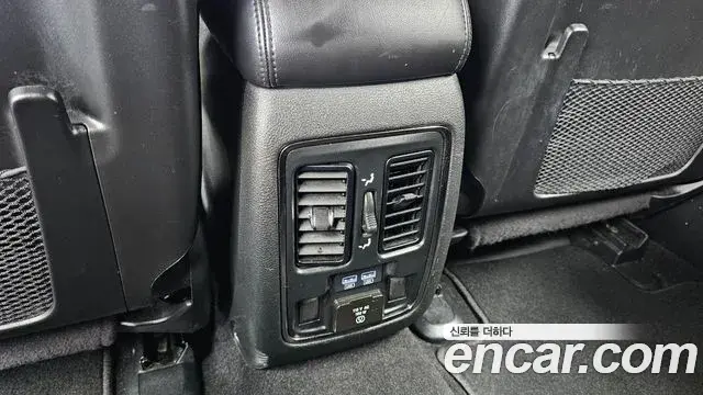 Jeep Grand Cherokee 2021 — Şəkil 21/32