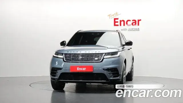 Land Rover Range Rover Velar 2025 — Şəkil 29/34