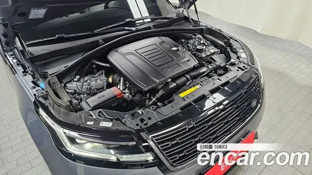 Land Rover Range Rover Velar 2025 — Şəkil 8/34