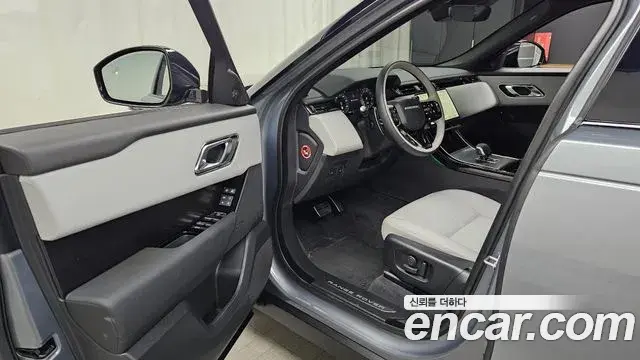 Land Rover Range Rover Velar 2025 — Şəkil 2/34