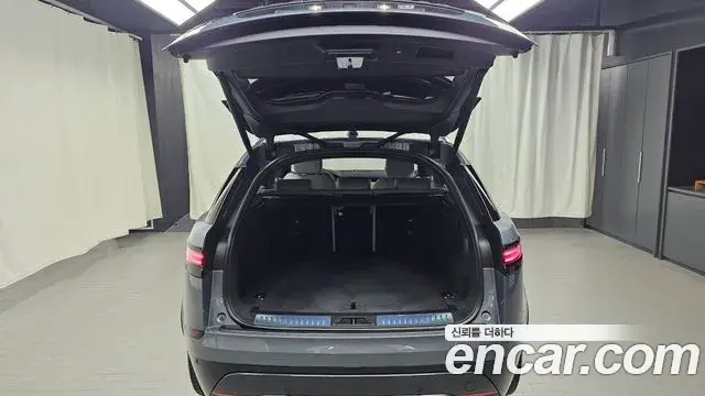 Land Rover Range Rover Velar 2025 — Şəkil 14/34