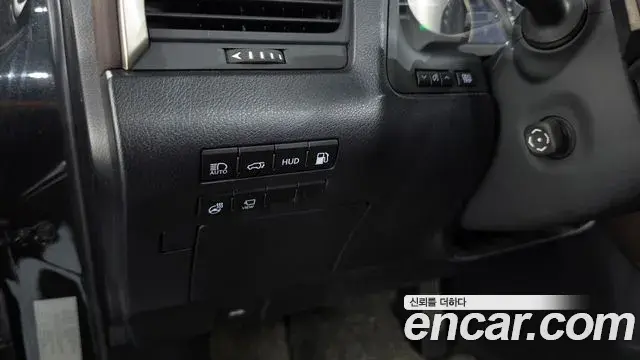 Lexus RX450h 2020 — Photo 19/36
