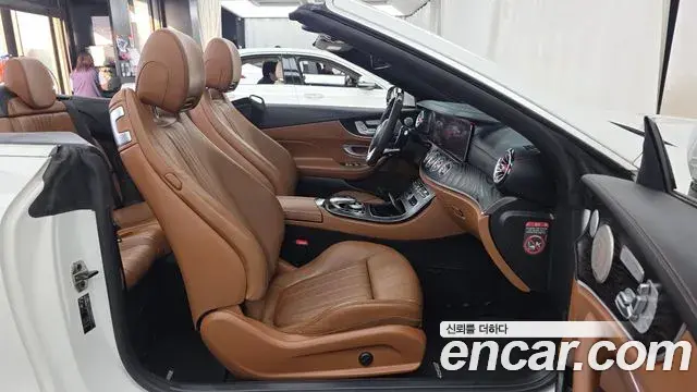 Mercedes-Benz E-Class 2018 — Фото 11/20